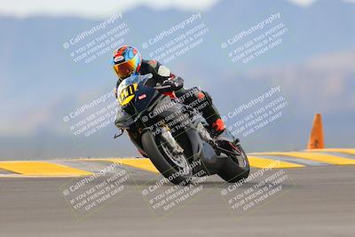 media/Sep-11-2022-SoCal Trackdays (Sun) [[81b7e951af]]/Turn 9 (930am)/